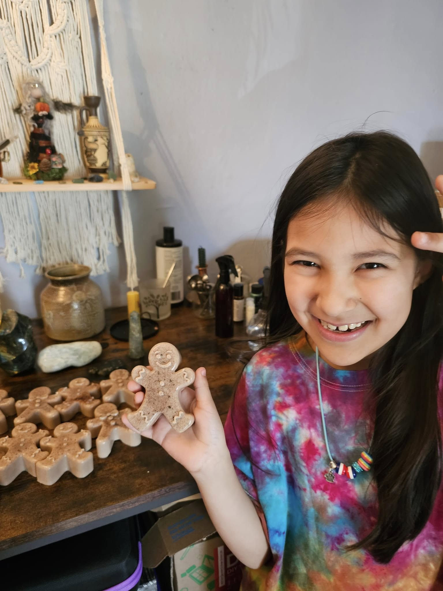 Kid running an emulsion lab &mdash; Face Care Maker Kit in progress